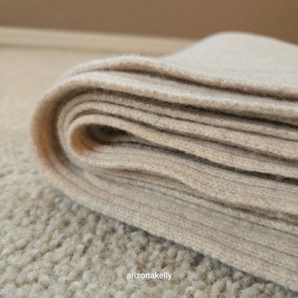 NWOT Aspen Merino Cashmere Scarf Ivory Knit - Picture 5 of 16